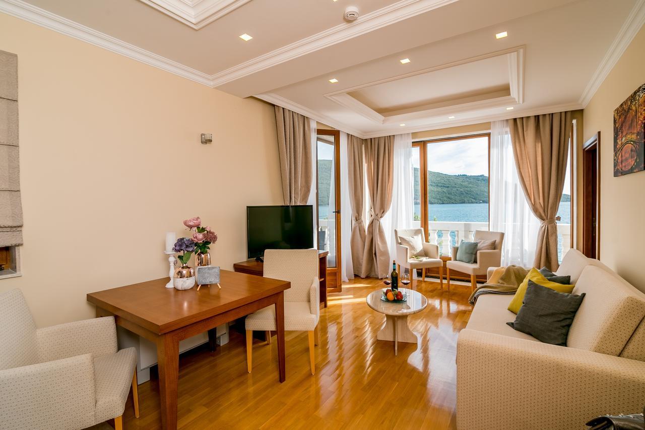 Hedera Residences - Kumbor 헤르섹 외부 사진